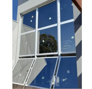 Fachada em vidro